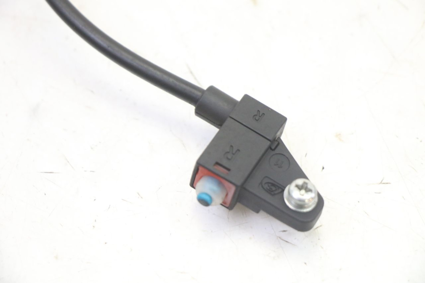 photo de INTERRUTTORE FANALE STOP DESTRO VENESI FLY RETRO 4T 50 (2020 - 2025)
