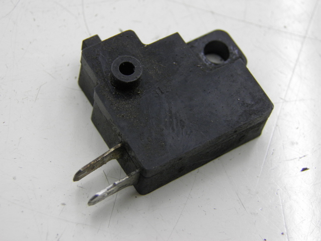 photo de Interruttore stop freno destro HONDA SH 125 (2003 - 2004)
