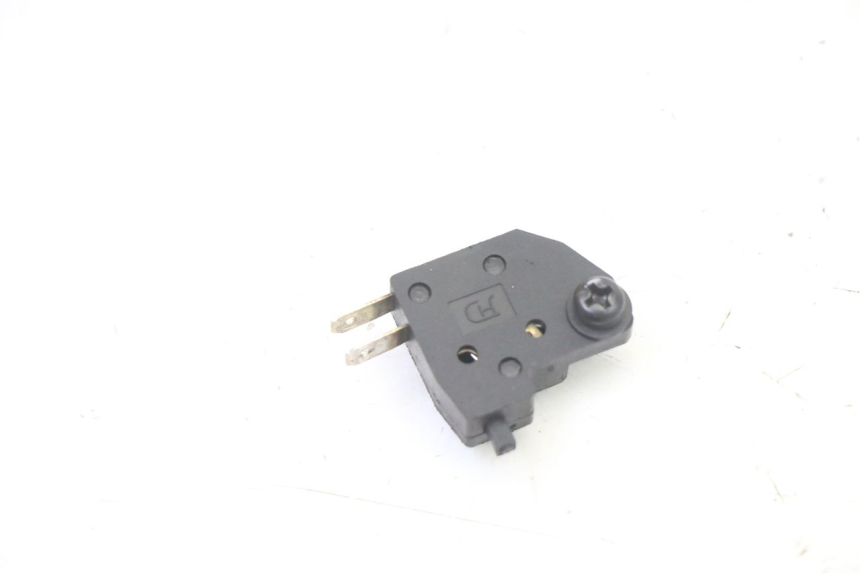 photo de INTERRUTTORE STOP DESTRA PEUGEOT KISBEE 2T 50 (2018 - 2022)