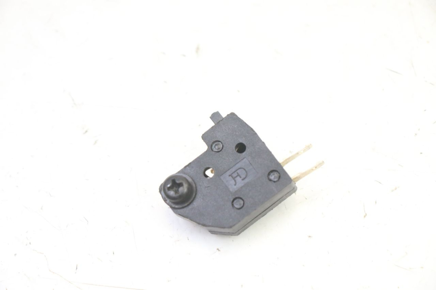 photo de INTERRUTTORE STOP DESTRA PEUGEOT KISBEE 4T 50 (2018 - 2022)