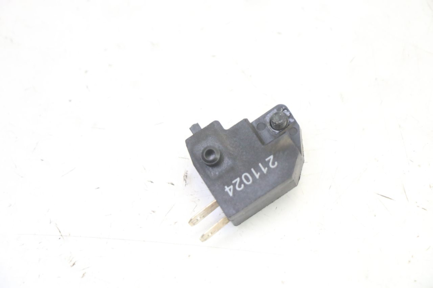 photo de INTERRUTTORE STOP DESTRA PEUGEOT KISBEE 4T 50 (2018 - 2022)