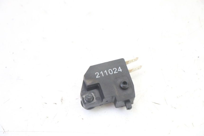 photo de INTERRUTTORE STOP DESTRA PEUGEOT KISBEE 4T 50 (2018 - 2022)