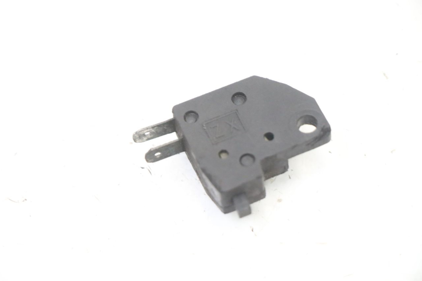 photo de INTERRUTTORE STOP DESTRO KYMCO DINK STREET 125 (2009 - 2014)