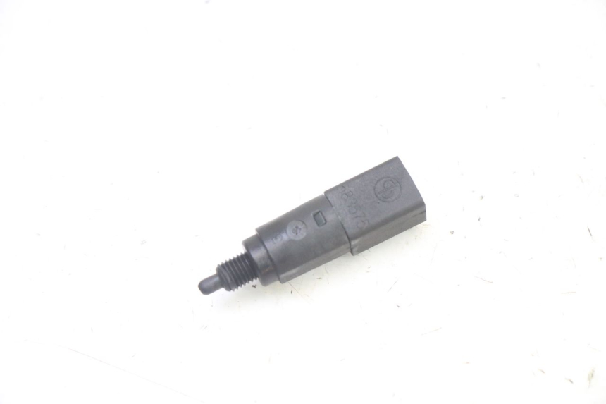 photo de INTERRUTTORE STOP DESTRA PIAGGIO LIBERTY 4T 50 (2009 - 2015)