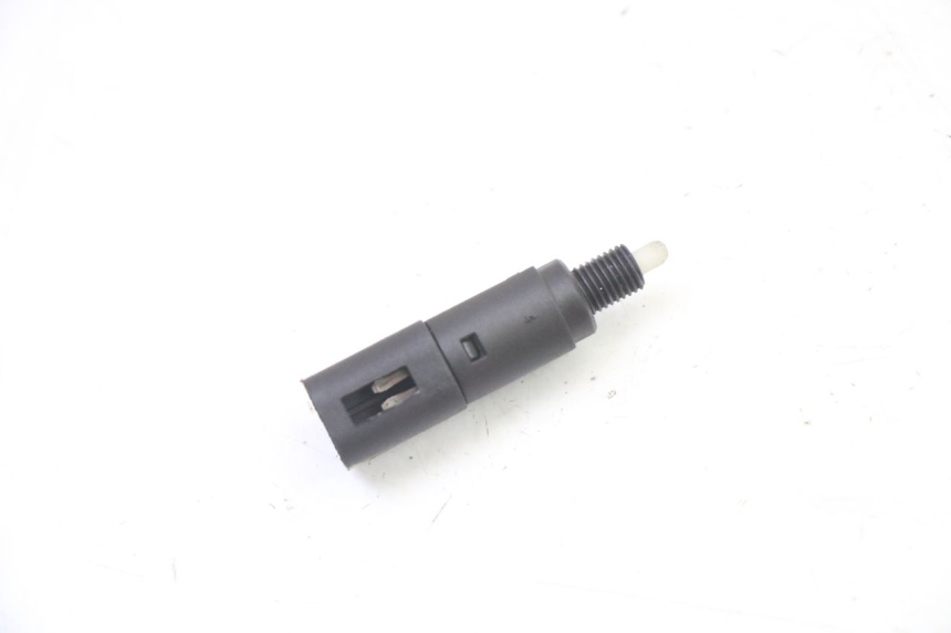 photo de INTERRUTTORE STOP DESTRA PIAGGIO MP3 HPE 310 (2024 - 2025)
