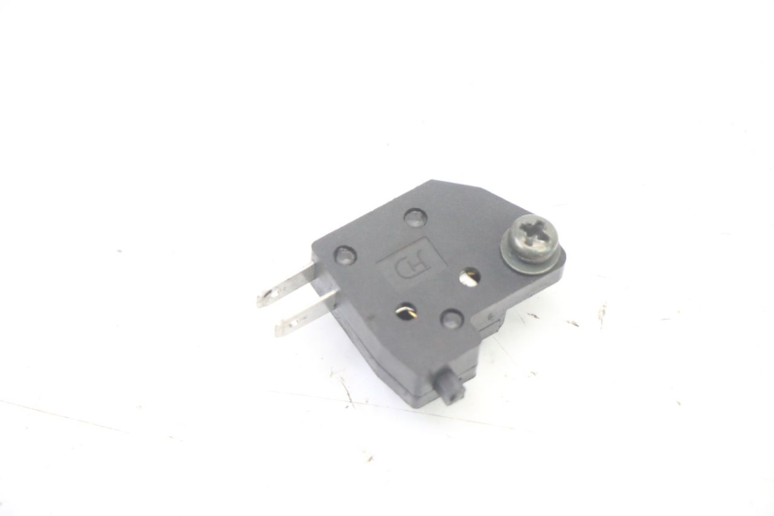 photo de INTERRUTTORE STOP DESTRA SYM ORBIT III 3 4T 50 (2021 - 2025)