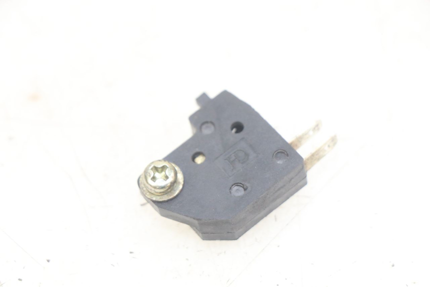 photo de INTERRUTTORE STOP FRENO DESTRO PEUGEOT DJANGO 4T 50 (2014 - 2019)