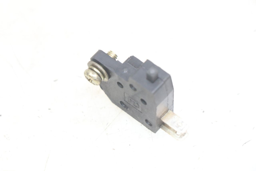 photo de INTERRUTTORE STOP FRENO DESTRO PEUGEOT DJANGO 4T 50 (2014 - 2019)