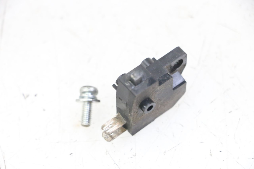 photo de INTERRUTTORE STOP FRENO DESTRO PEUGEOT SATELIS 125 (2013 - 2018)