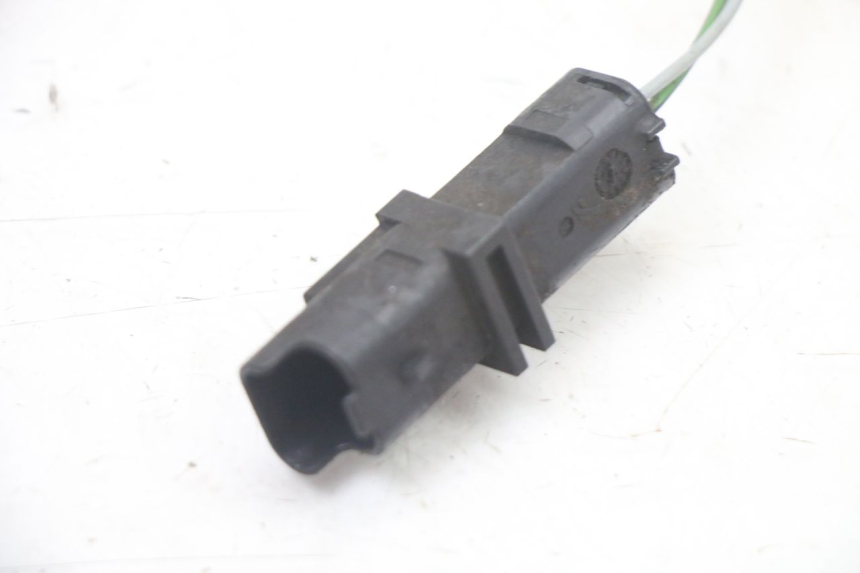 photo de INTERRUTTORE STOP DESTRA PEUGEOT SATELIS COMPRESSOR K15 125 (2006 - 2009)
