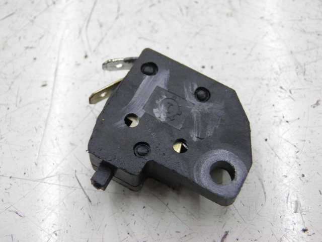 photo de CONTACTORE STOP DESTRO PEUGEOT TWEET 4T 50 (2010 - 2014)