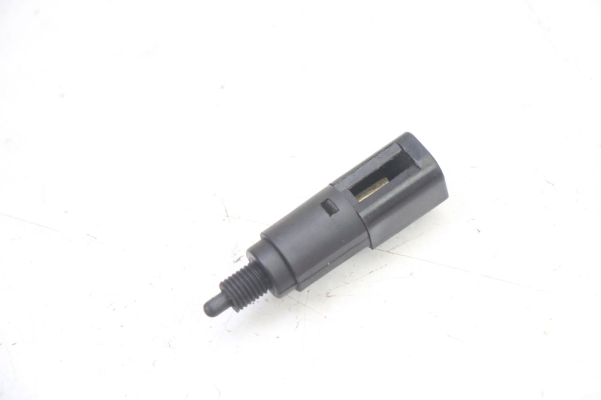 photo de INTERRUTTORE STOP DESTRA GILERA RUNNER SP 50 (2006 - 2008)