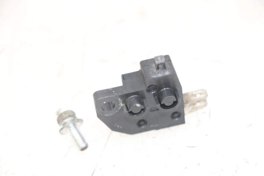 photo de INTERRUTTORE STOP FRENO DESTRO PEUGEOT SATELIS 125 (2013 - 2018)