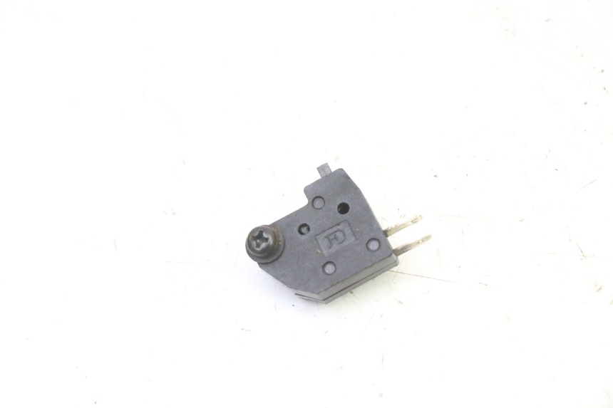 photo de INTERRUTTORE STOP DESTRA PEUGEOT STREETZONE I 2T 50 (2018 - 2020)