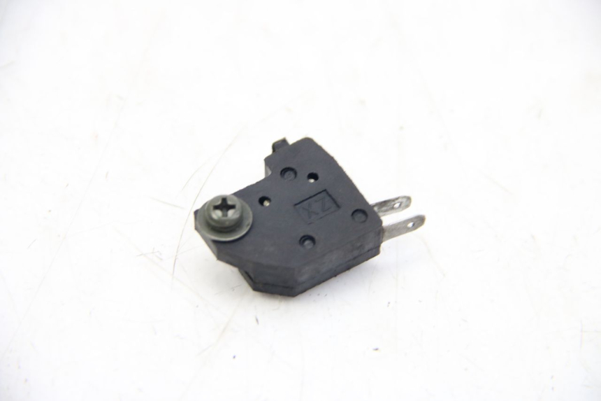 photo de INTERRUTTORE STOP FRENO DESTRO SYM FIDDLE 2 125 (2010 - 2013)