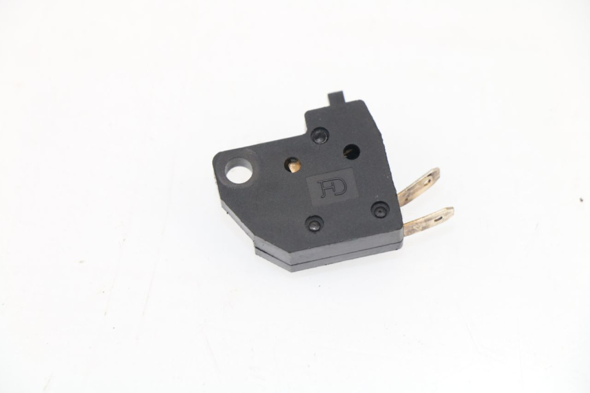 photo de INTERRUTTORE STOP FRENO DESTRO SYM FIDDLE 2 125 (2010 - 2013)