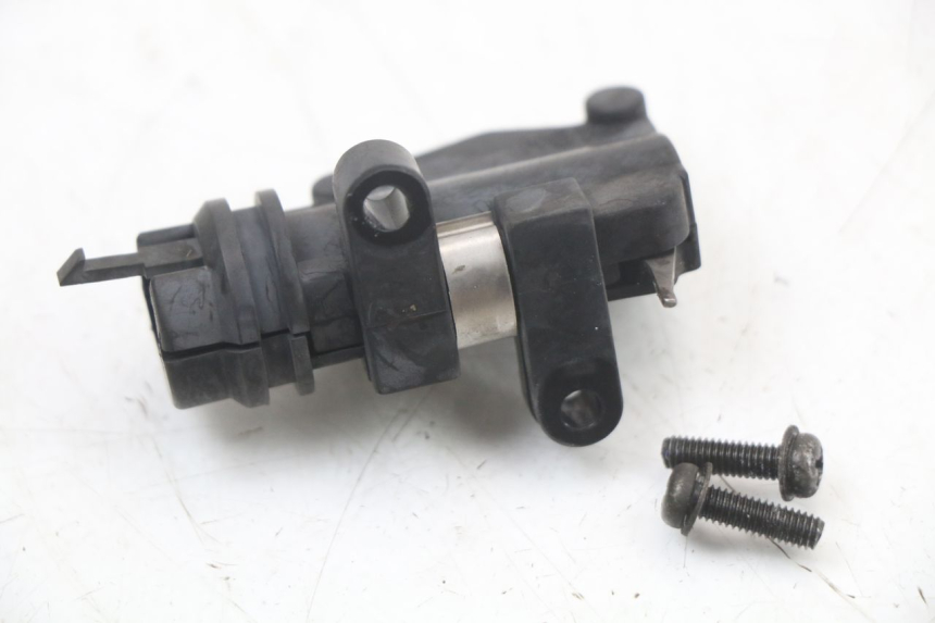 photo de Interruttore stop freno destro YAMAHA XJS DIVERSION 600 (1997 - 1999)