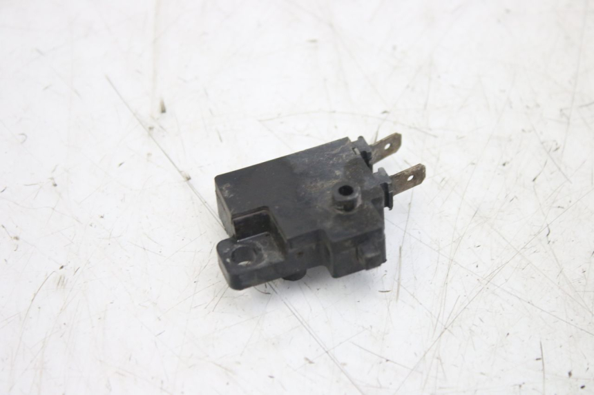 photo de INTERRUTTORE STOP DESTRO YAMAHA YZF R1 1000 (2007 - 2008)