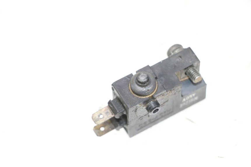 photo de INTERRUTTORE STOP DESTRA YAMAHA YFM R RAPTOR 250 (2008 - 2014) - Altra angolazione