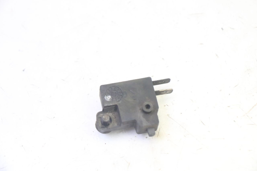 photo de INTERRUTTORE STOP DESTRA KYMCO ZING 125 (1997 - 2003) - Altra angolazione