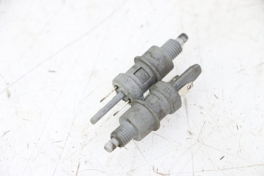 photo de INTERRUTTORE STOP PEUGEOT ELYSTAR 50 (2002 - 2014)