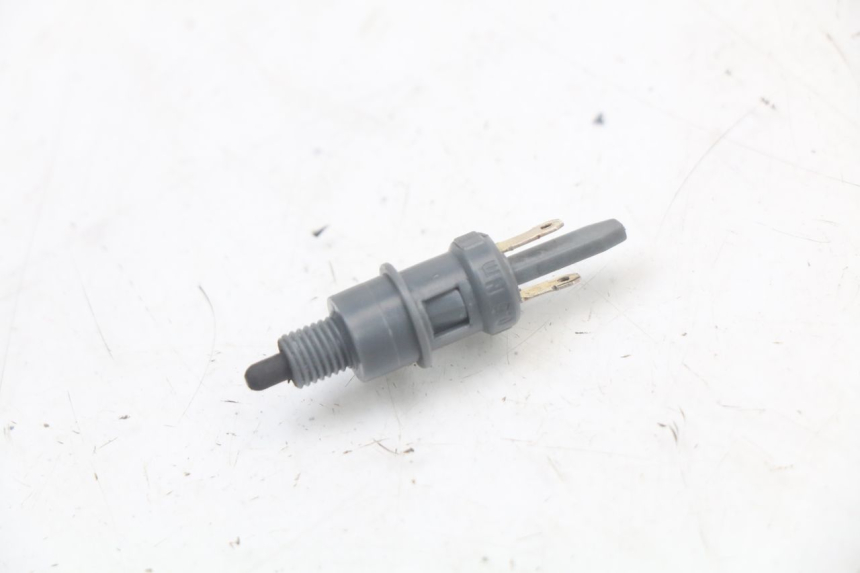 photo de INTERRUTTORE STOP SINISTRA PEUGEOT KISBEE 2T 50 (2010 - 2017)