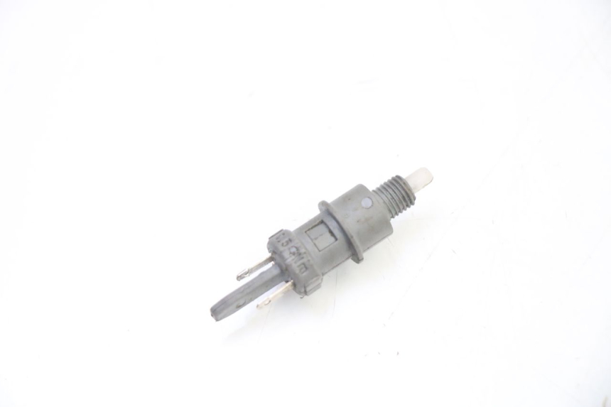photo de INTERRUTTORE FANALE STOP SINISTRO PEUGEOT SPEEDAKE 50 (1995 - 1997)