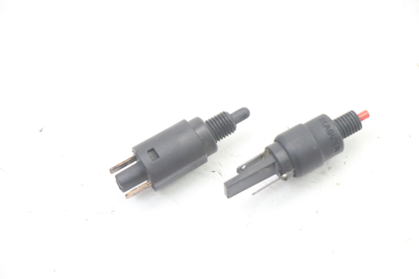 photo de INTERRUTTORE STOP GILERA NEXUS 300 (2008 - 2013)