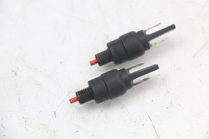 photo de INTERRUTTORE STOP PIAGGIO MP3 HPE 350 (2018 - 2020)