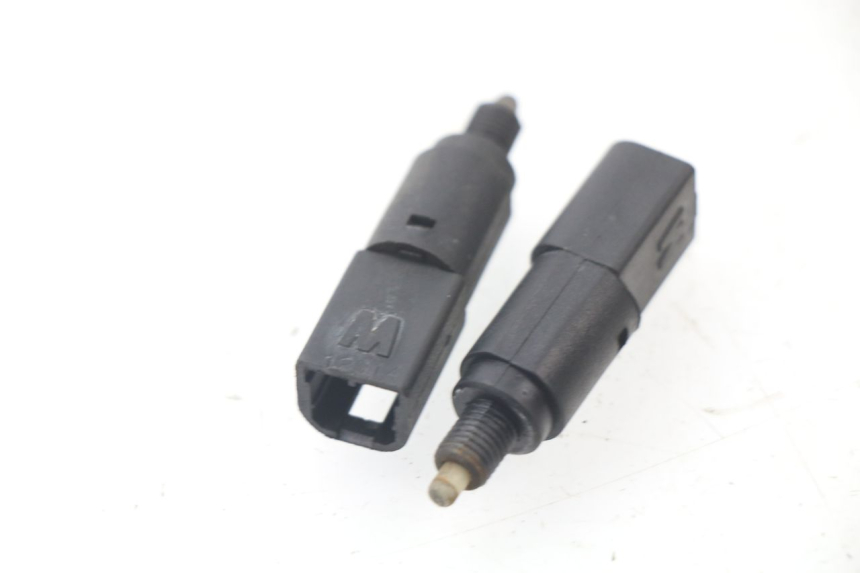 photo de INTERRUTTORE STOP PIAGGIO MP3 125 (2006 - 2014)