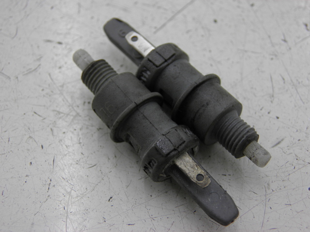 photo de INTERRUTTORE STOP PEUGEOT ELYSTAR 50 (2002 - 2014)