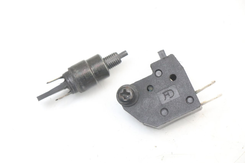 photo de INTERRUTTORE STOP PEUGEOT KISBEE 2T 50 (2018 - 2022)