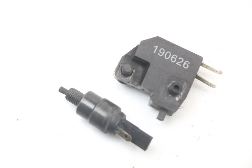 photo de INTERRUTTORE STOP PEUGEOT KISBEE 2T 50 (2018 - 2022)