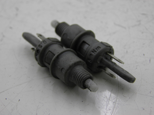 photo de INTERRUTTORE STOP LUCE PEUGEOT LUDIX 2 PRO 4T 50 (2008 - 2013)