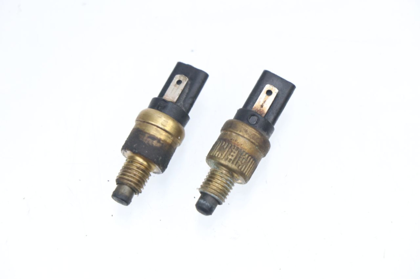 photo de Interruttore stop freno PEUGEOT SV 125 (1991 - 1994)