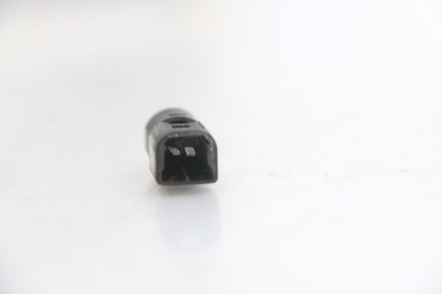 photo de INTERRUTTORE STOP PIAGGIO FLY 4T 50 (2004 - 2010)