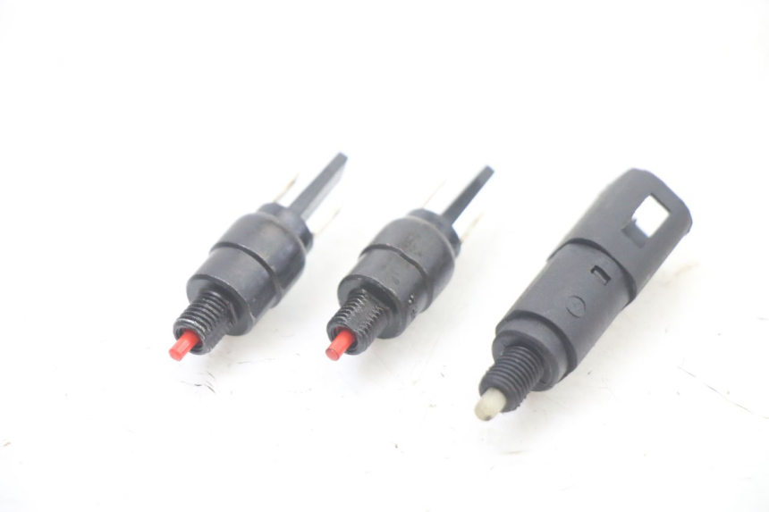 photo de INTERRUTTORE STOP PIAGGIO MP3 500 (2014 - 2016)