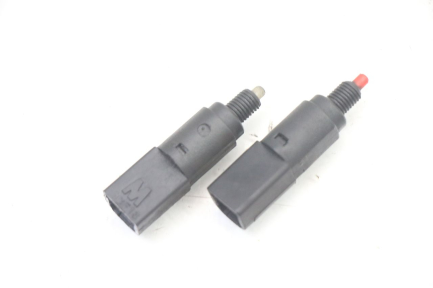 photo de INTERRUTTORE STOP LUCE PIAGGIO X8 125 (2004 - 2007)