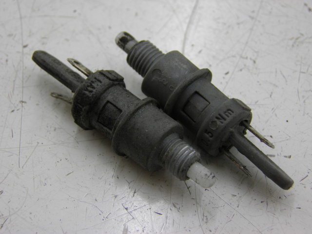 photo de INTERRUTTORE STOP PIAGGIO X9 125 (2000 - 2003)