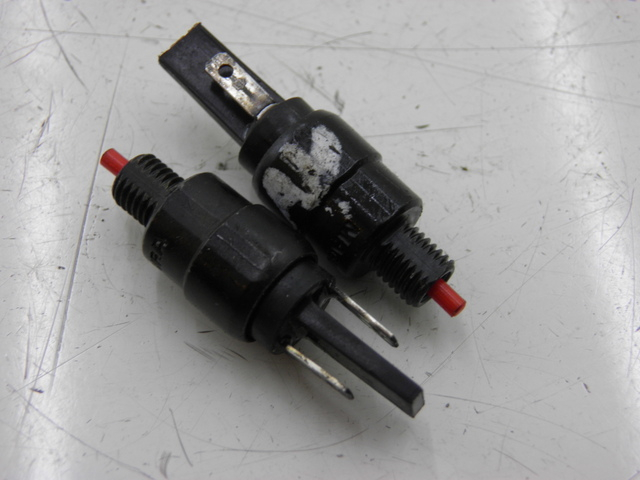 photo de Interruttore Stop PIAGGIO XEVO - X EVO 125 (2010 - 2015)