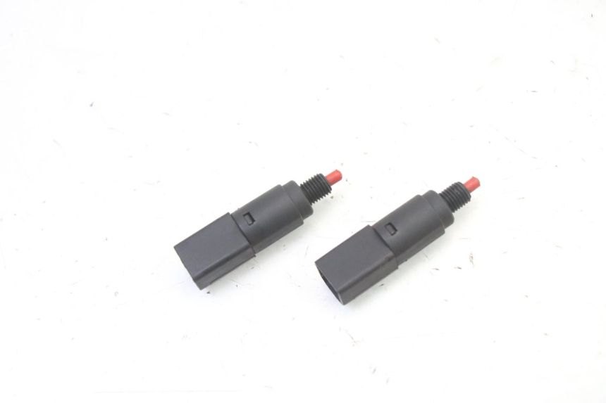 photo de INTERRUTTORE STOP GILERA RUNNER SL 50 (2006 - 2009)