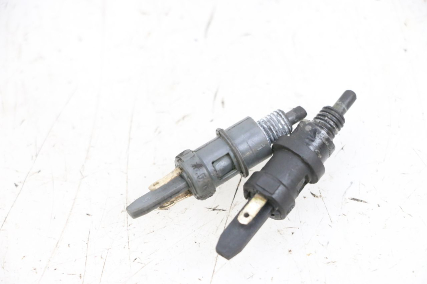 photo de INTERRUTTORE STOP PEUGEOT SPEEDFIGHT 4 4T EFI 50 (2021 - 2025) - Dettaglio del componente