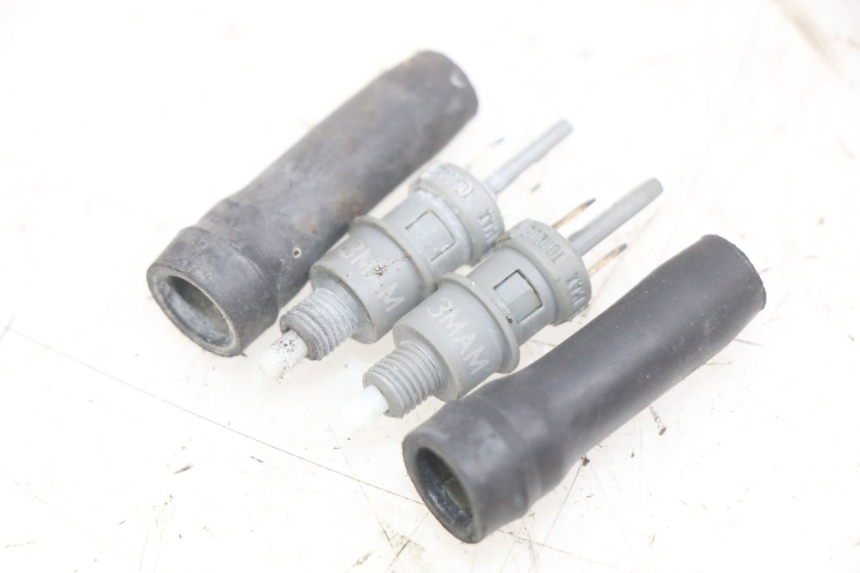 photo de INTERRUTTORE STOP PEUGEOT TREKKER 50 (1998 - 2004)