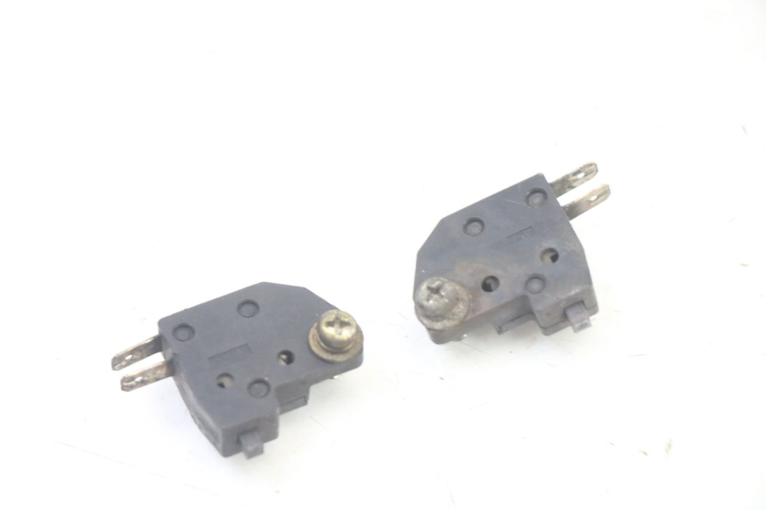 photo de INTERRUTTORE STOP SUZUKI UH BURGMAN 125 (2002 - 2006)