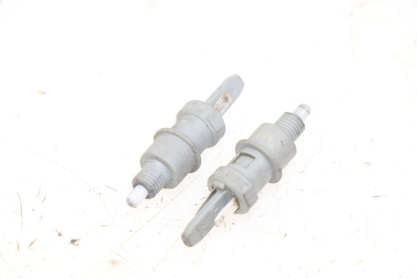 photo de INTERRUTTORE STOP PEUGEOT VIVACITY 50 (1998 - 2003)