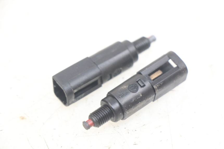 photo de INTERRUTTORE STOP LUCE PIAGGIO X8 125 (2004 - 2007)