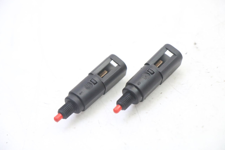 photo de INTERRUTTORE STOP PIAGGIO X9 EVOLUTION 125 (2003 - 2007)
