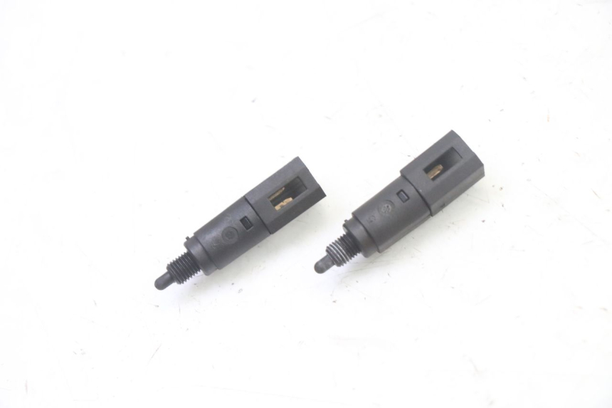 photo de INTERRUTTORE STOP PIAGGIO X9 EVOLUTION 125 (2003 - 2007)