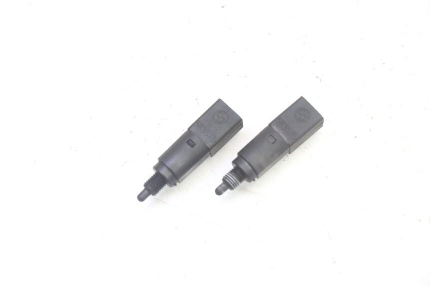 photo de INTERRUTTORE STOP PIAGGIO X9 EVOLUTION 125 (2003 - 2007)