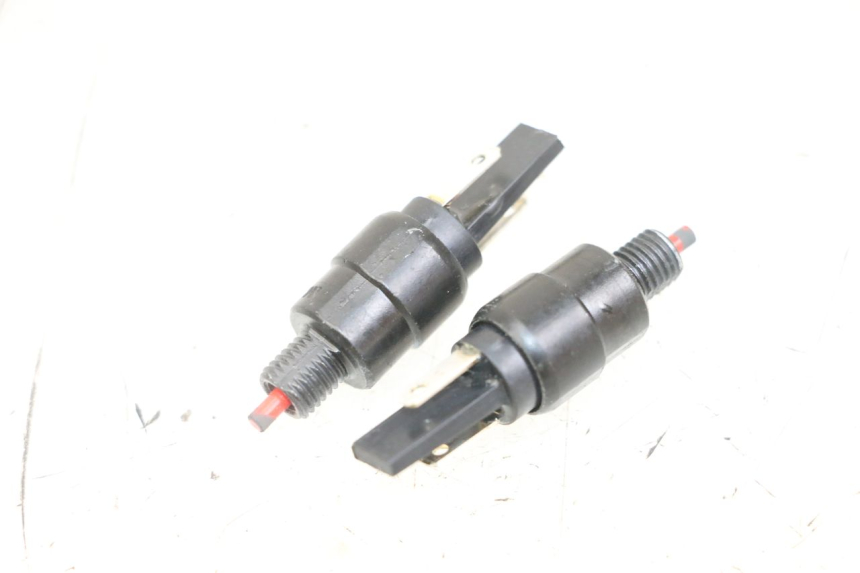 photo de INTERRUTTORE STOP PIAGGIO XEVO - X EVO 125 (2007 - 2016) - Vista principale